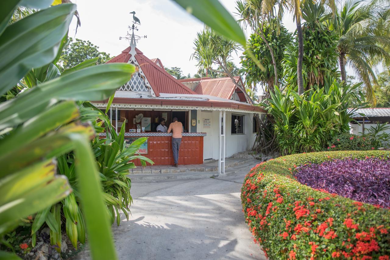 Moulin Sur Mer Beach Resort - All Inclusive Montrouis Exterior foto