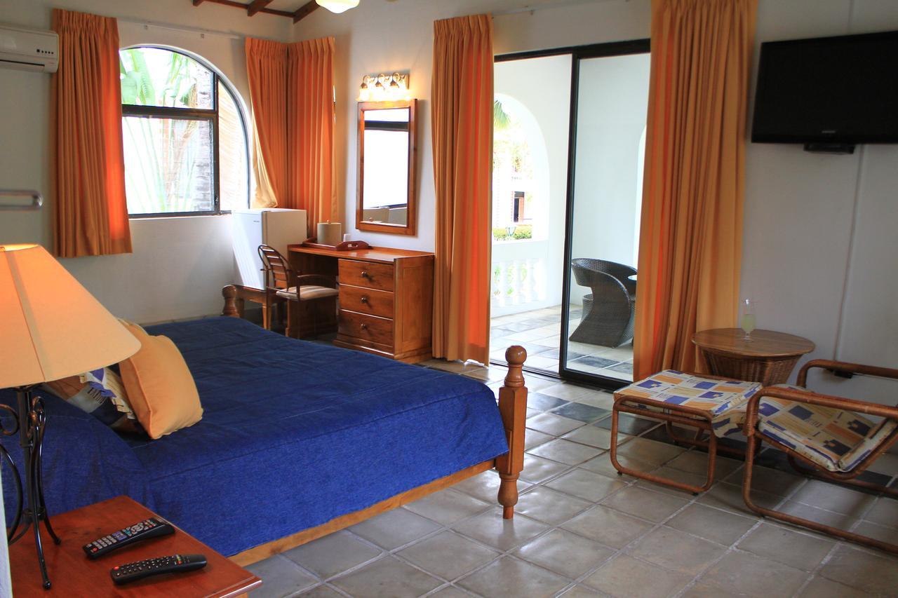 Moulin Sur Mer Beach Resort - All Inclusive Montrouis Exterior foto
