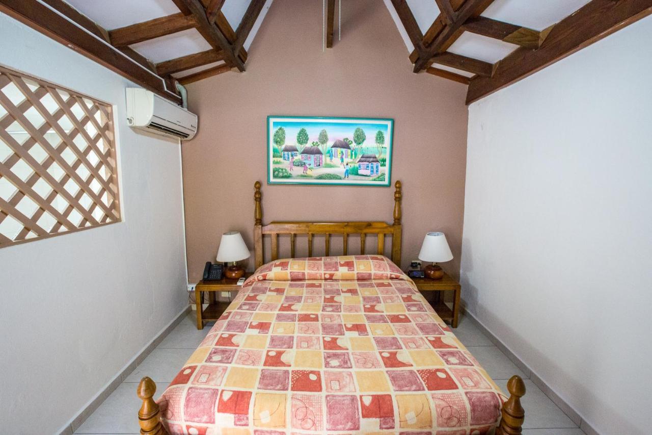 Moulin Sur Mer Beach Resort - All Inclusive Montrouis Exterior foto
